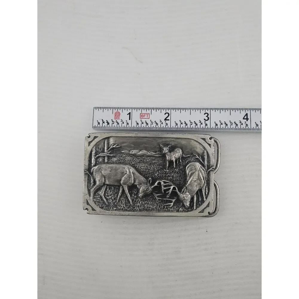 1983 Siskiyou Buckle Company Belt Buckle Deer Rutting A-27